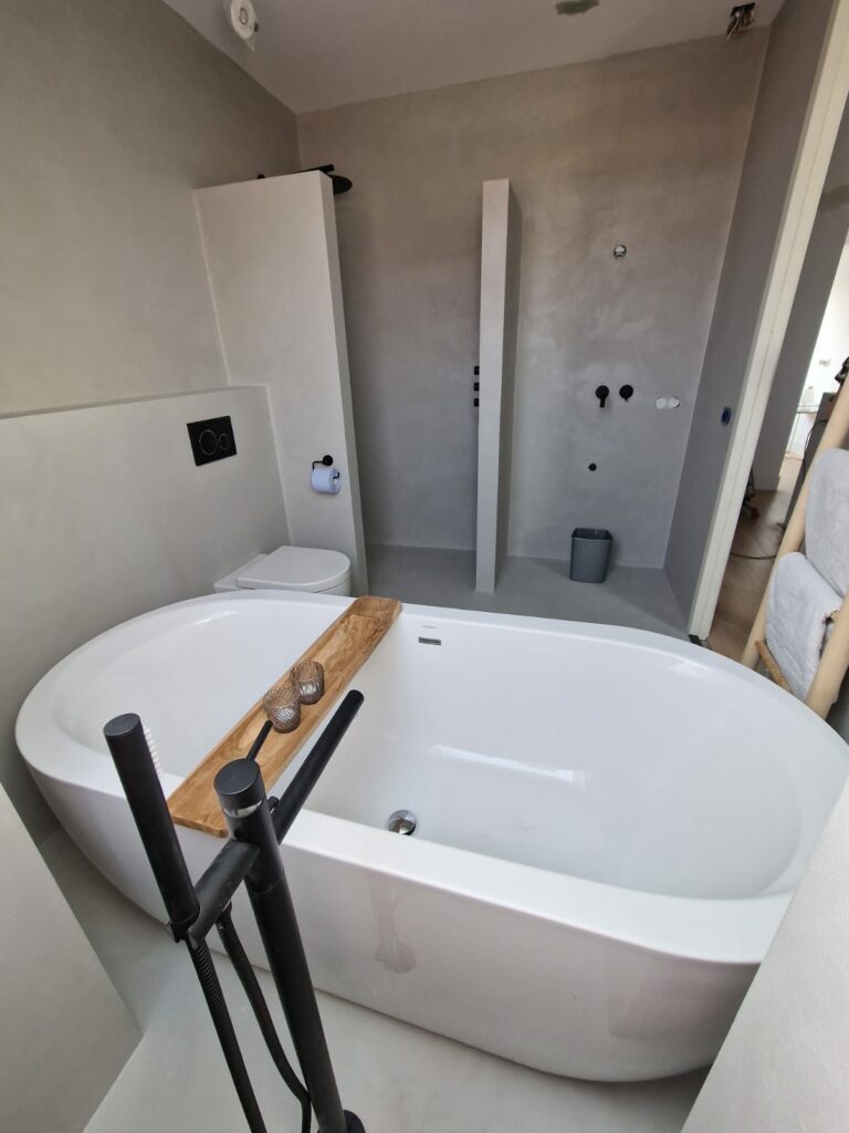 70ec4311-96dd-4c47-83e7-c43e8a2ea77e